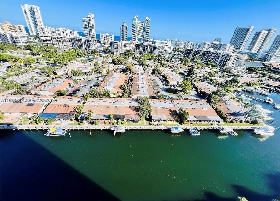 2500 PARKVIEW DR, Unit 1803 - 1