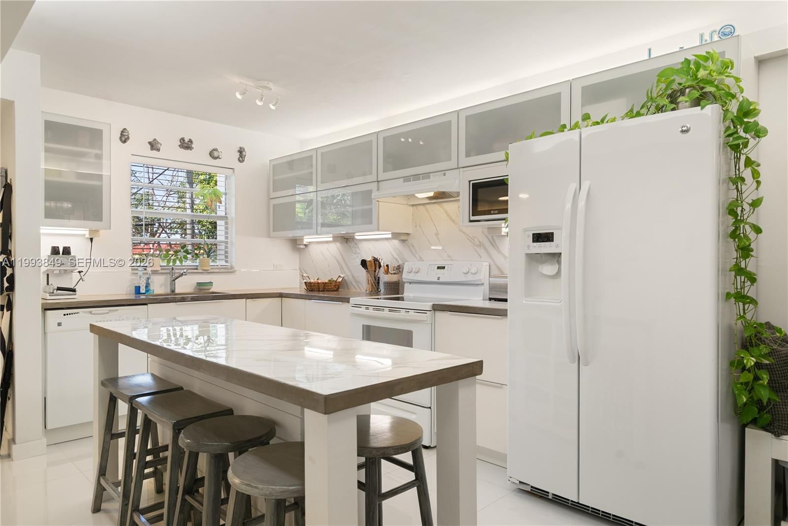 300 Ocean Dr, Unit 26 - 1