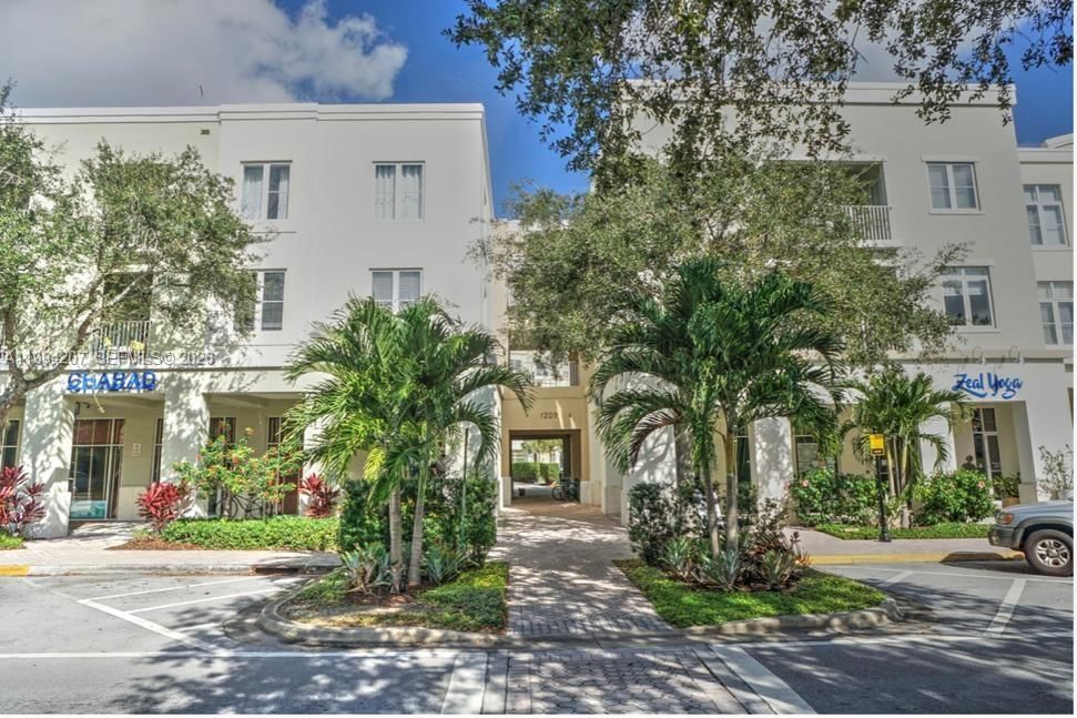 1209 Main St, Unit 315 - 1