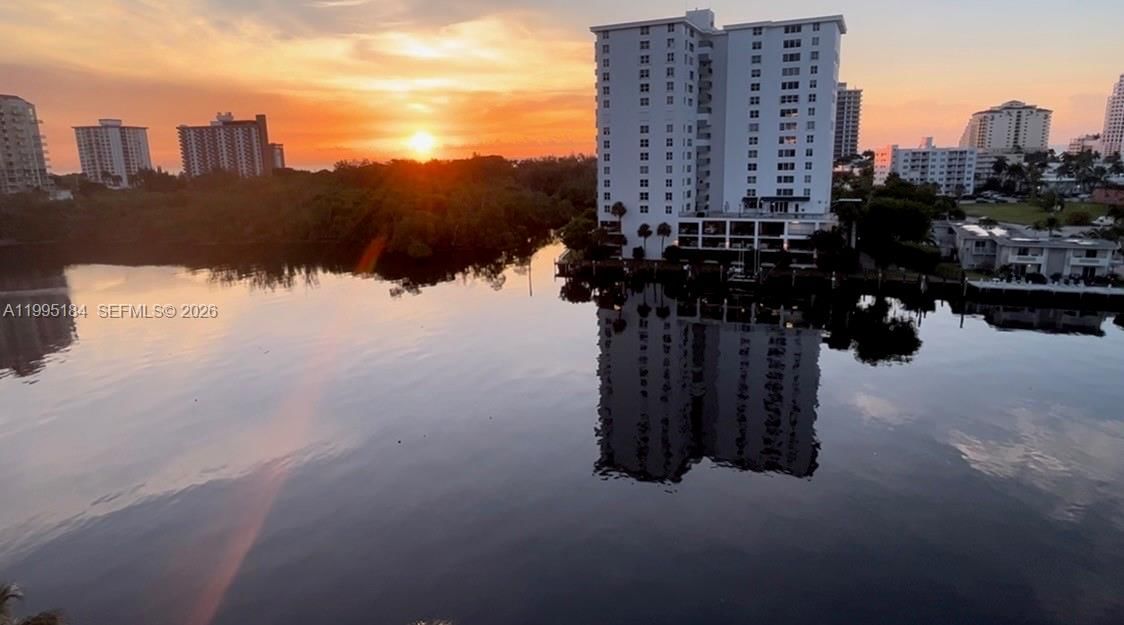 888 INTRACOASTAL DR, Unit 8B - 1