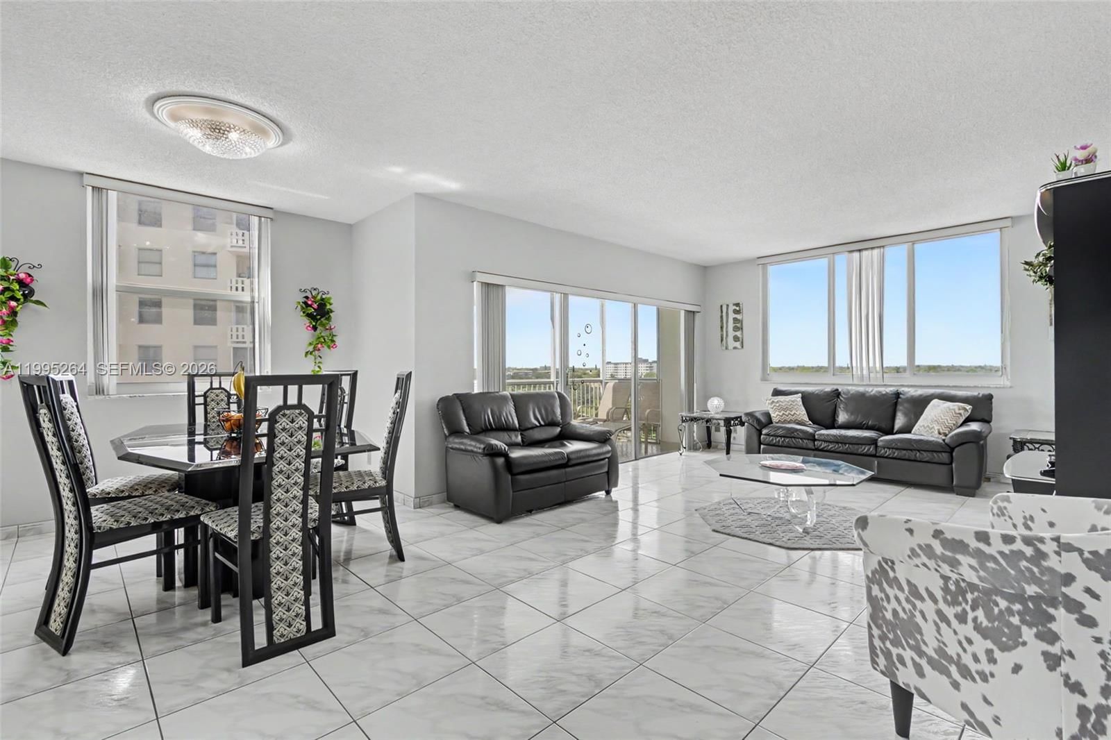 4200 HILLCREST DR, Unit 700 - 1