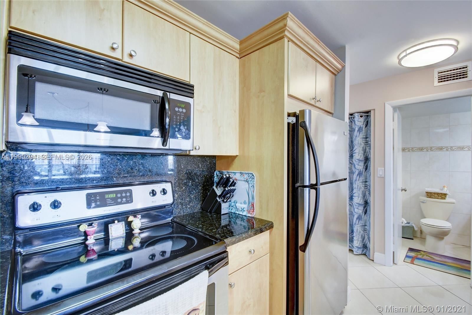 3800 S OCEAN DR, Unit 902 - 1