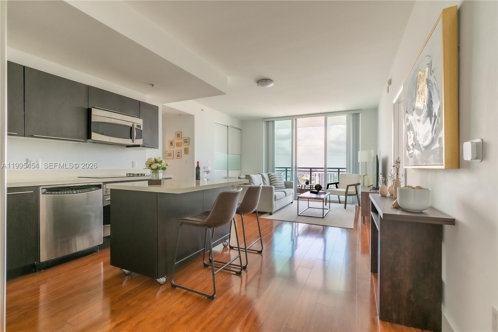 90 SW 3RD ST, Unit 3806 - 1