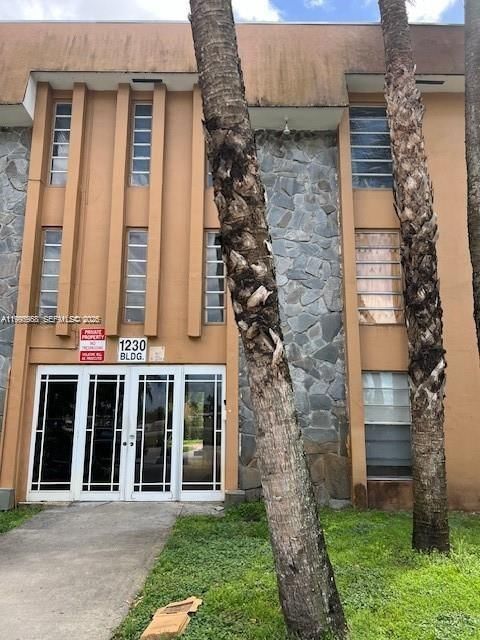 1230 W 54TH ST, Unit 305A - 1