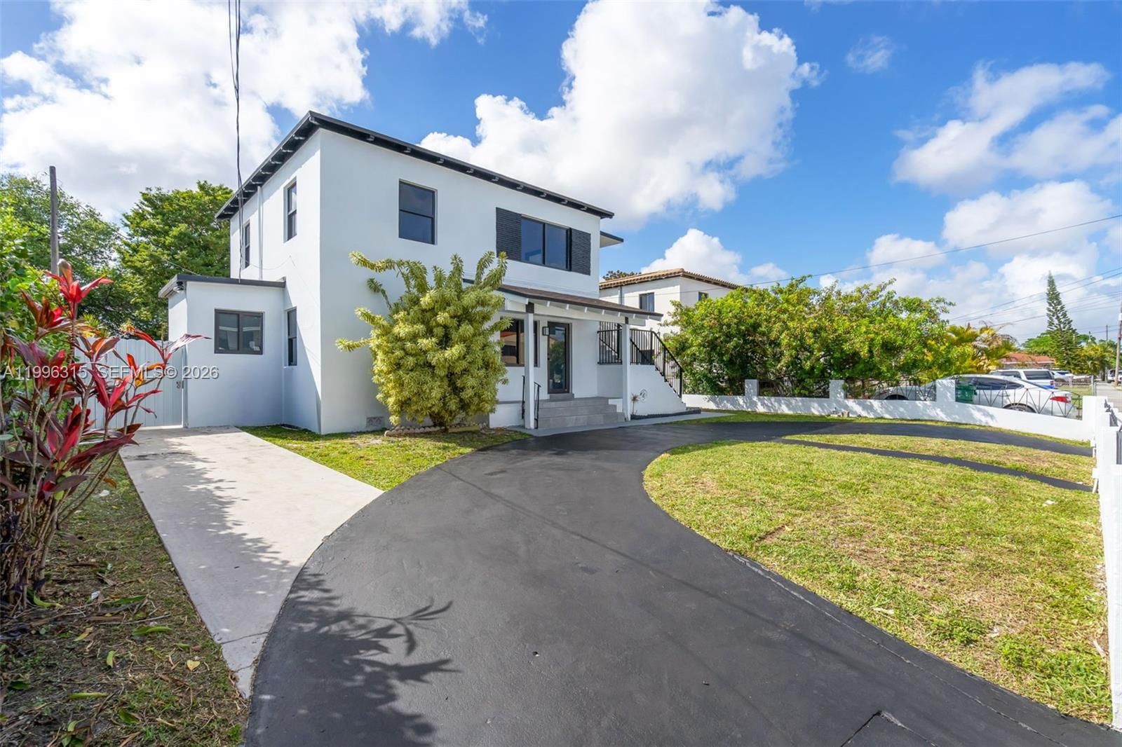 130 SW 31ST CT, Unit 3 - 1