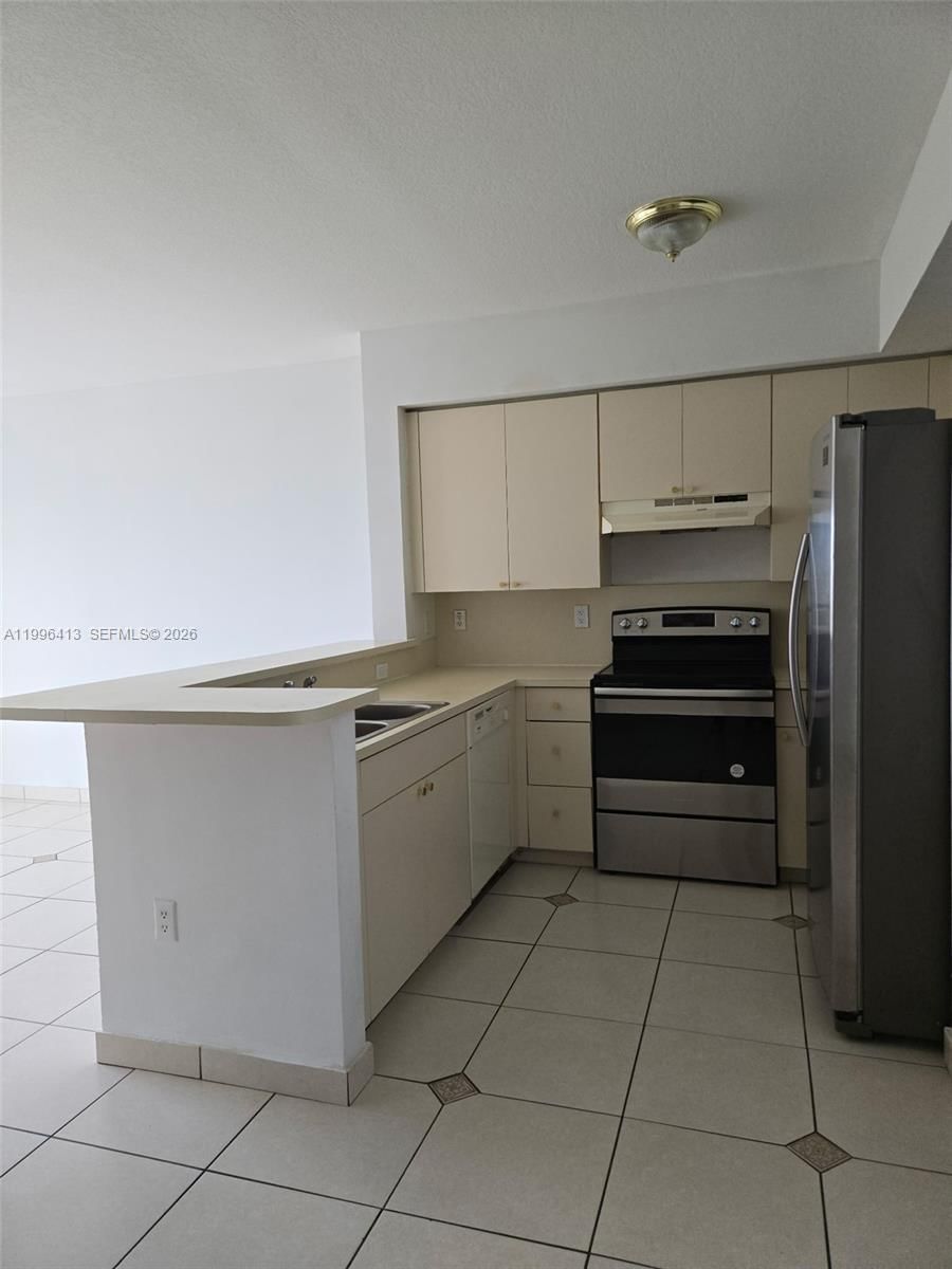 11060 SW 196th St, Unit 504 - 1