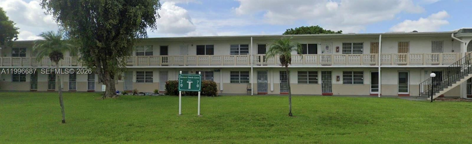 70 NE 202ND TER, Unit T14 - 1