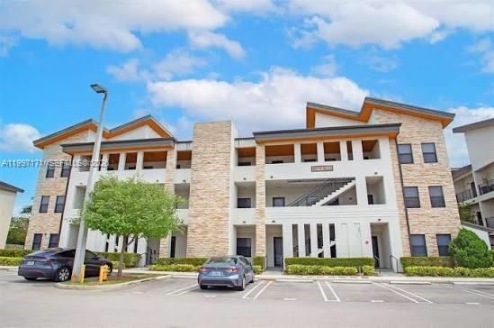 10437 NW 82nd St, Unit 1 - 1