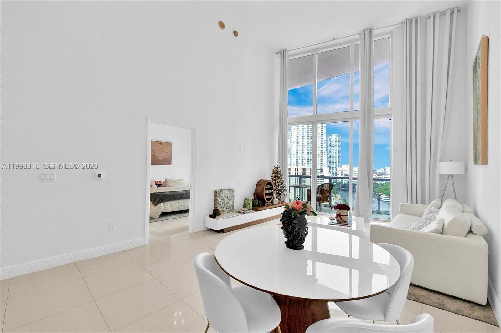 465 BRICKELL AVE, Unit 1406 - 1