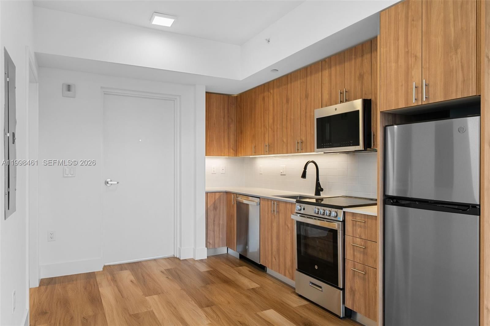 650 SW 1ST ST, Unit 401 - 1