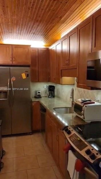 900 NE 18TH AVE, Unit 1103 - 1