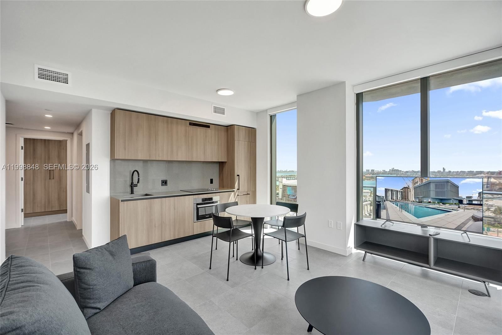 121 NE 5TH ST, Unit 2101 - 1