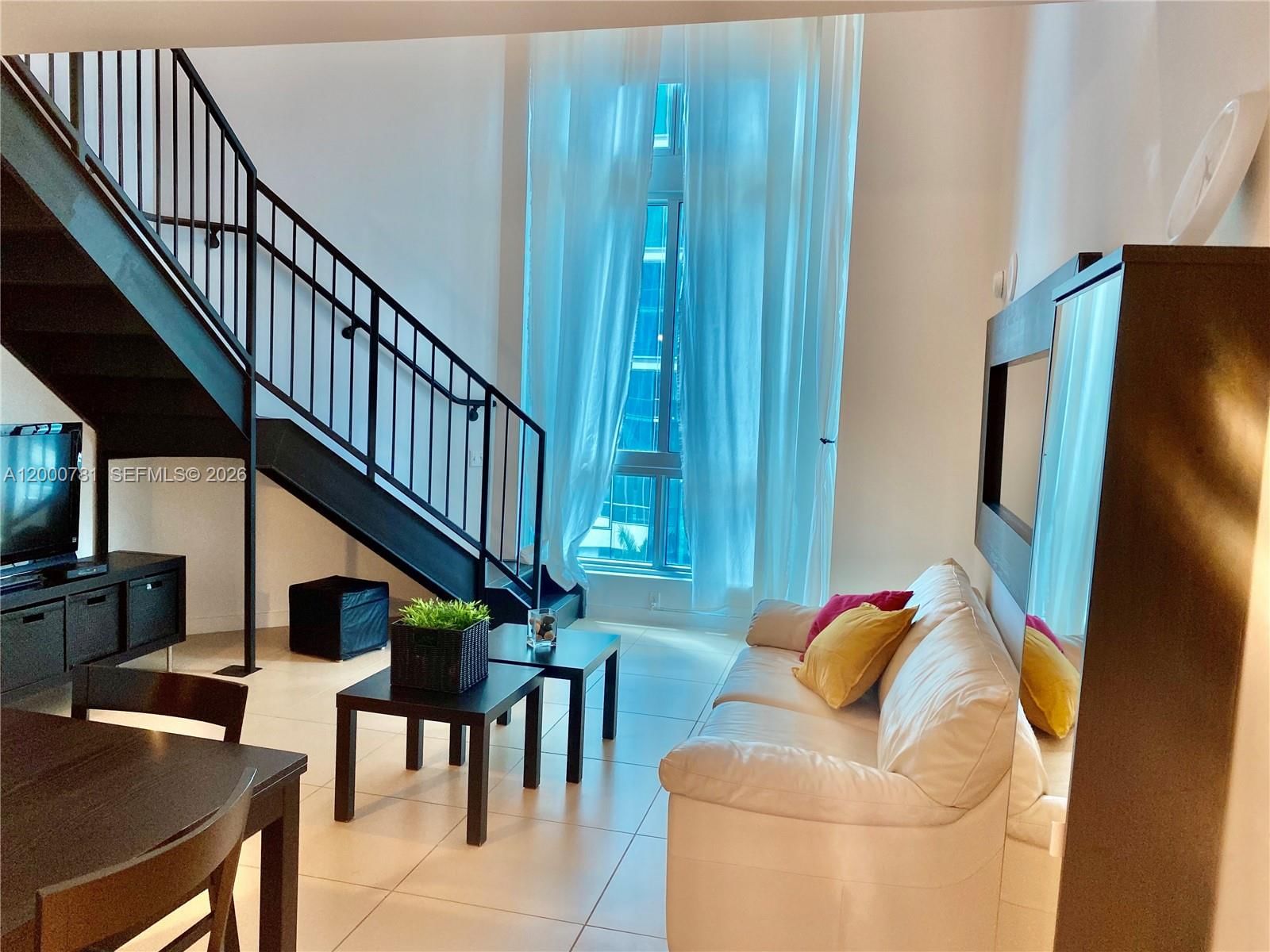 300 S BISCAYNE BLVD, Unit Loft 604 - 1