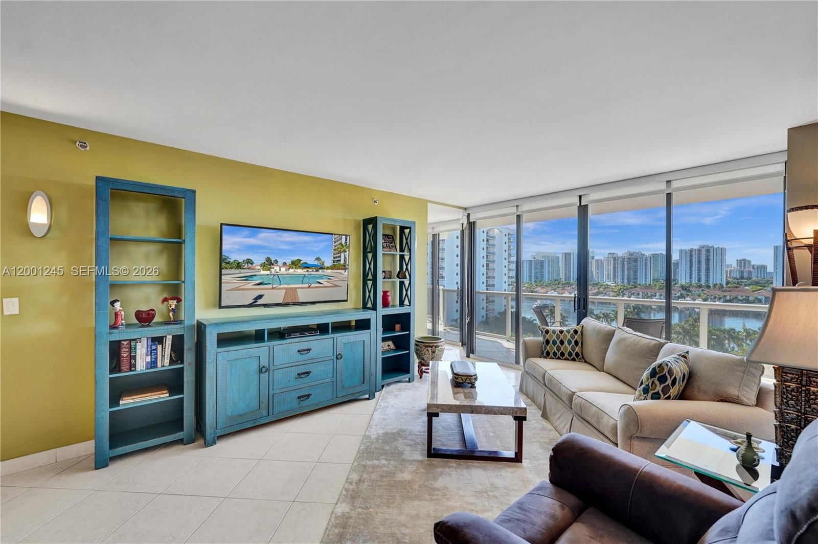 3600 YACHT CLUB DR, Unit 904 - 1