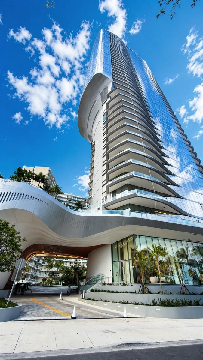 175 SW 25TH RD, Unit 504 - 1