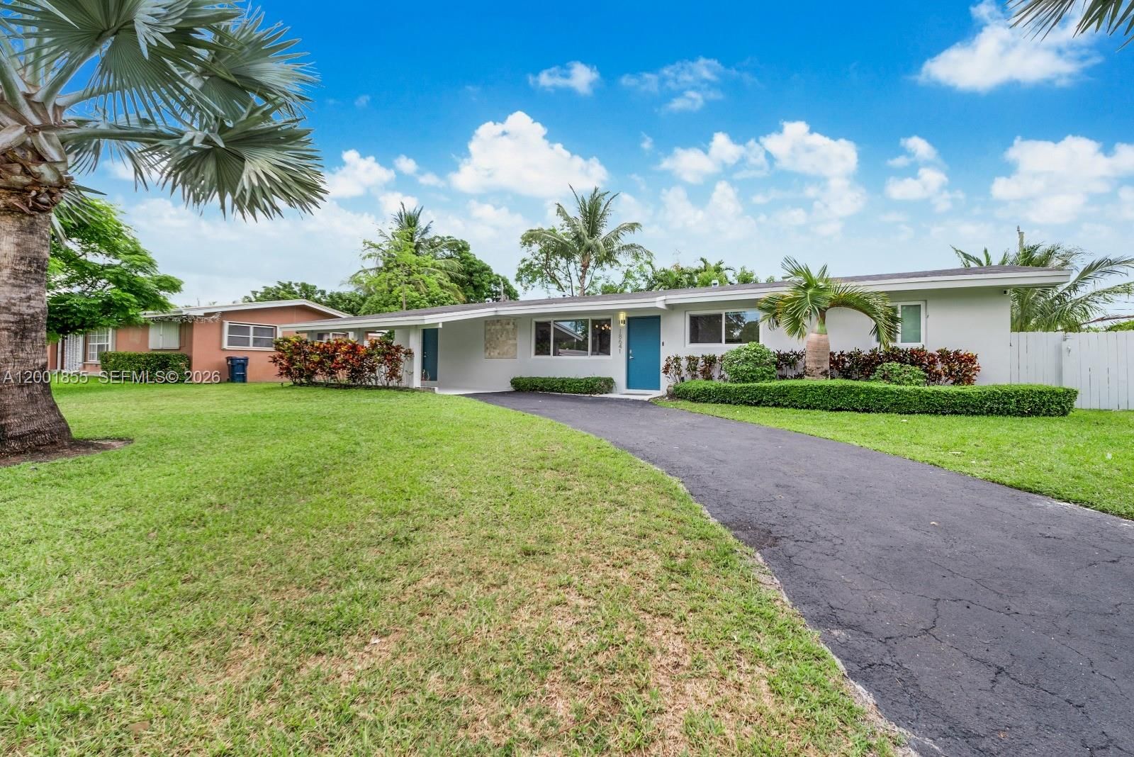 18641 Belview Dr - 1