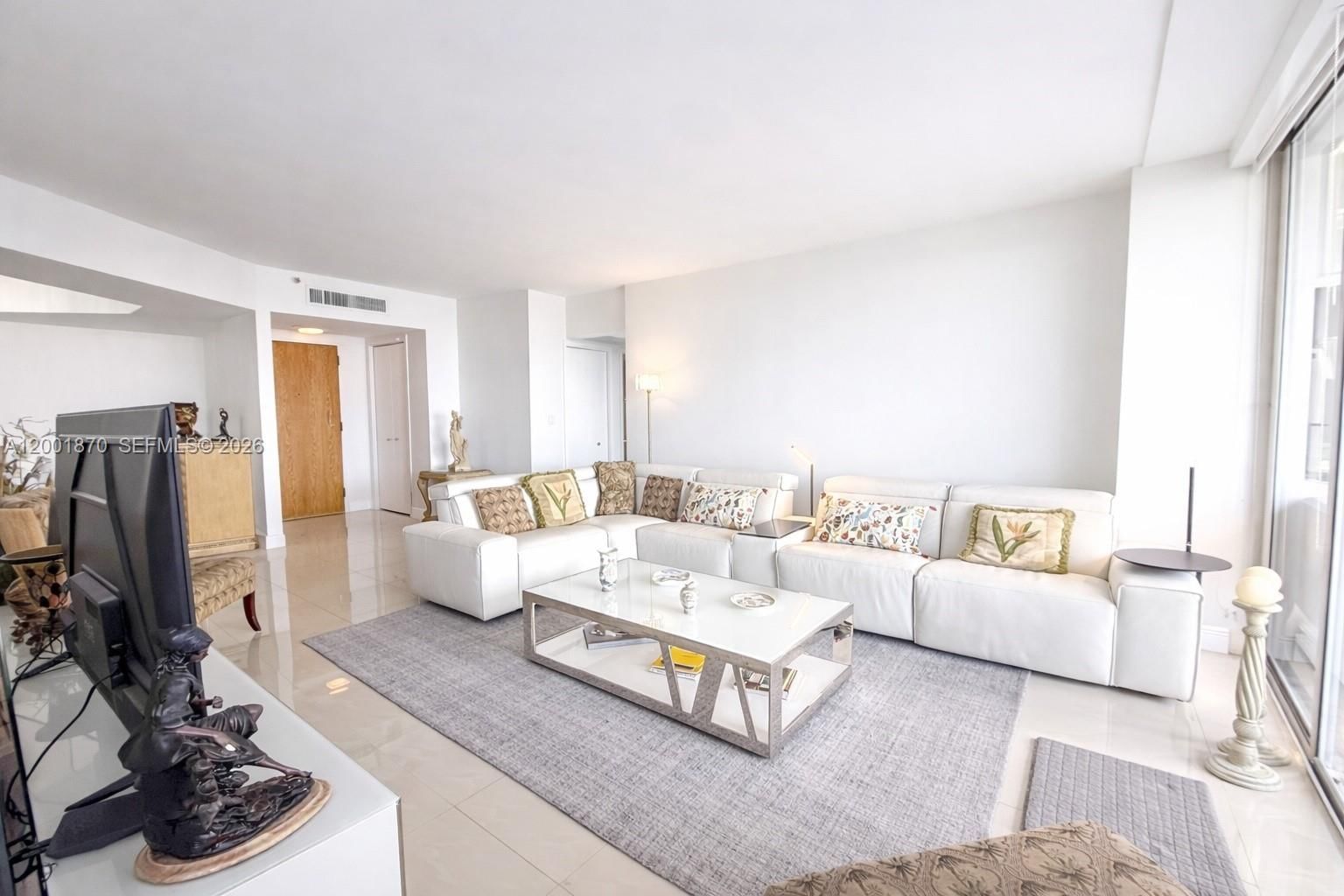 19707 TURNBERRY WAY, Unit 6L - 1