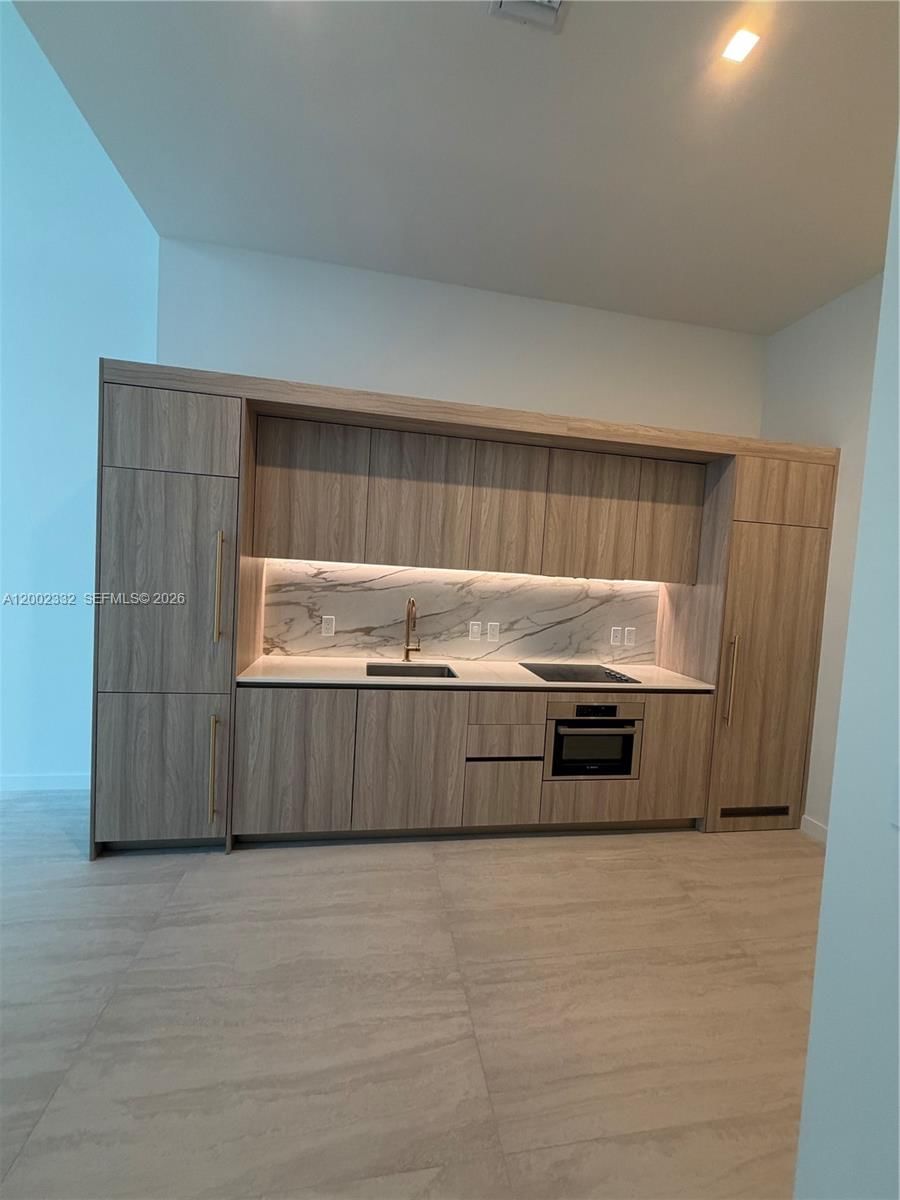 77 SE 5TH ST, Unit 1010 - 1