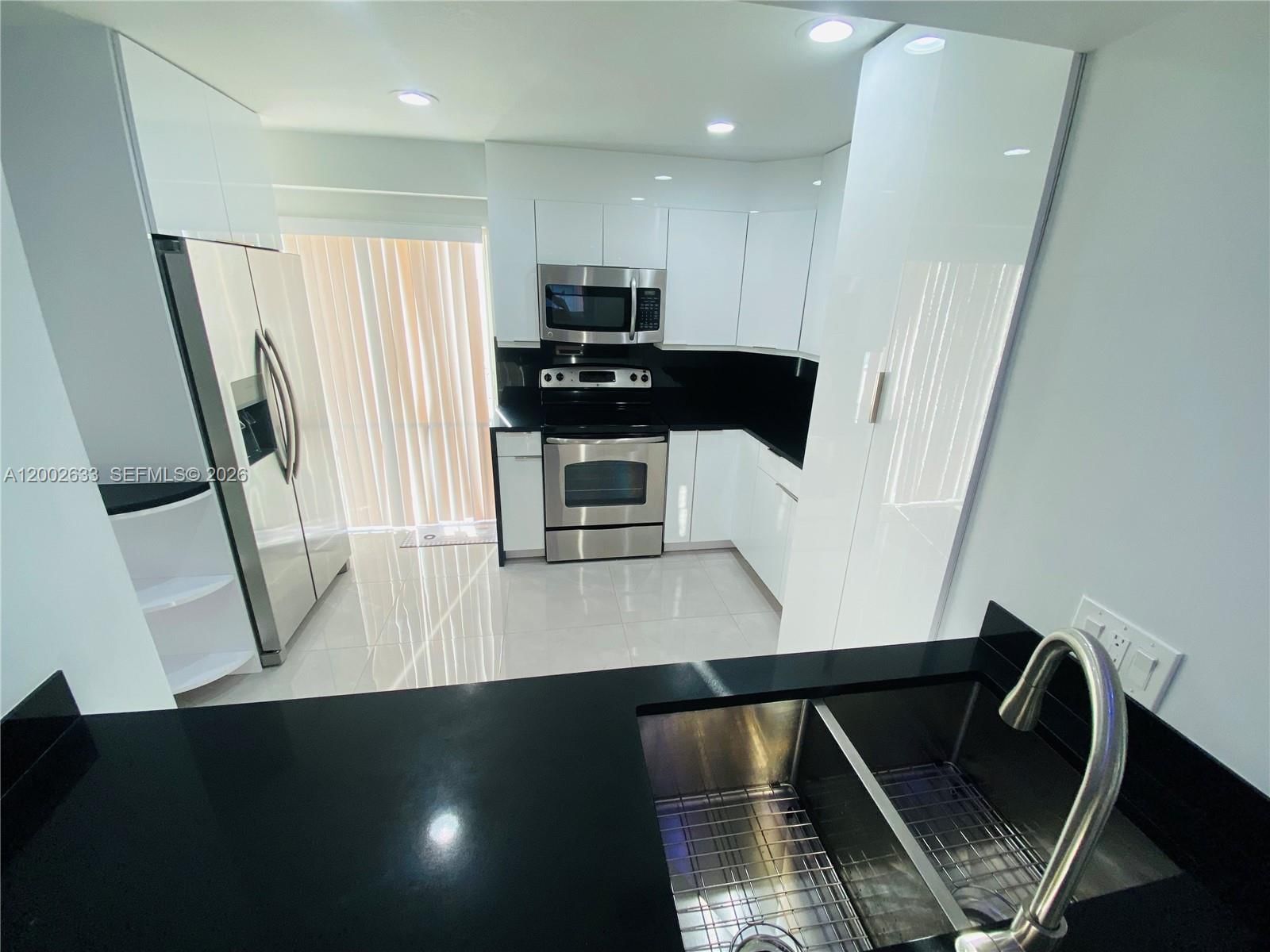 199 SW 12TH AVE, Unit 501-C - 1