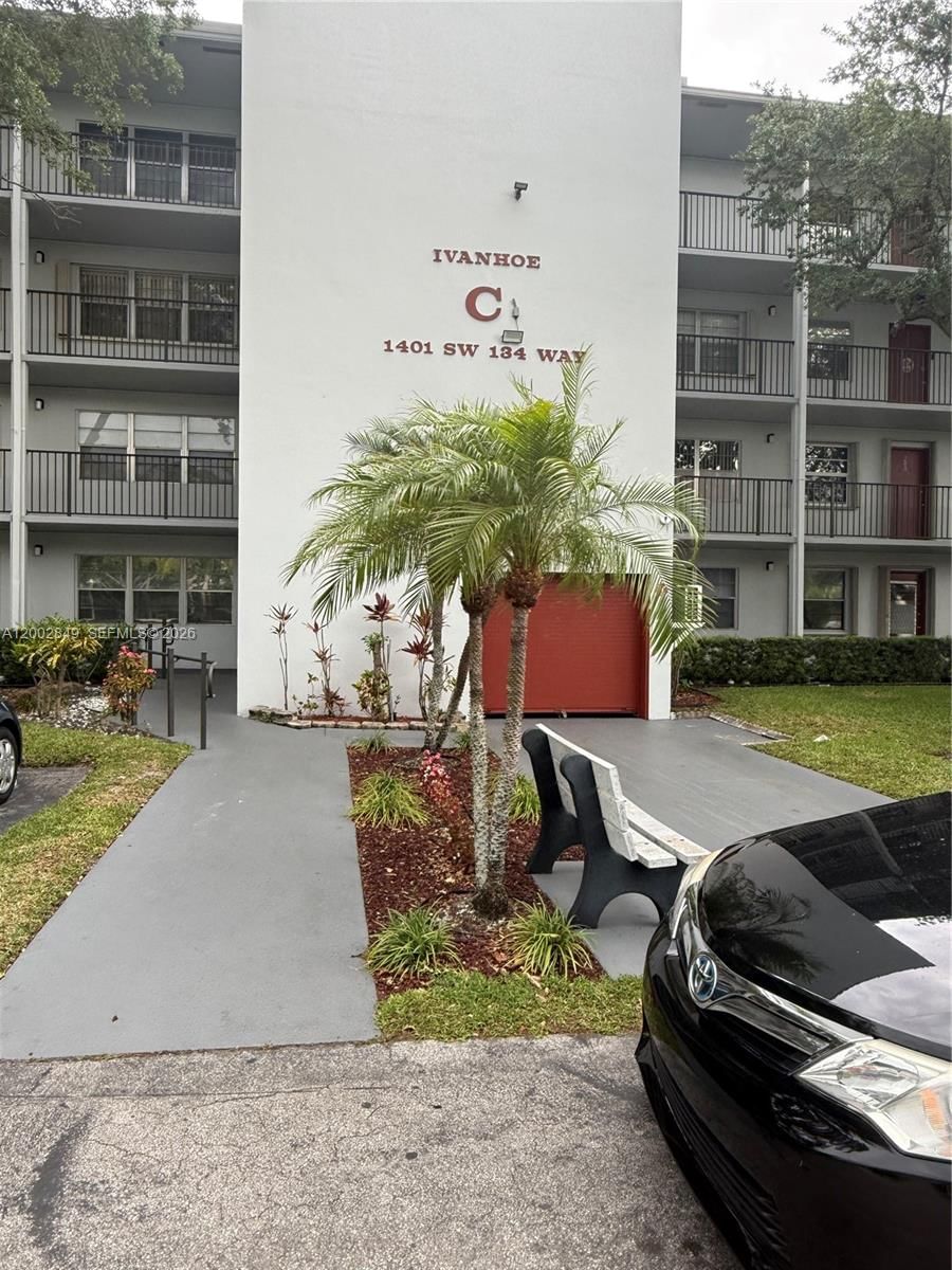 1401 SW 134TH WAY, Unit 106C - 1