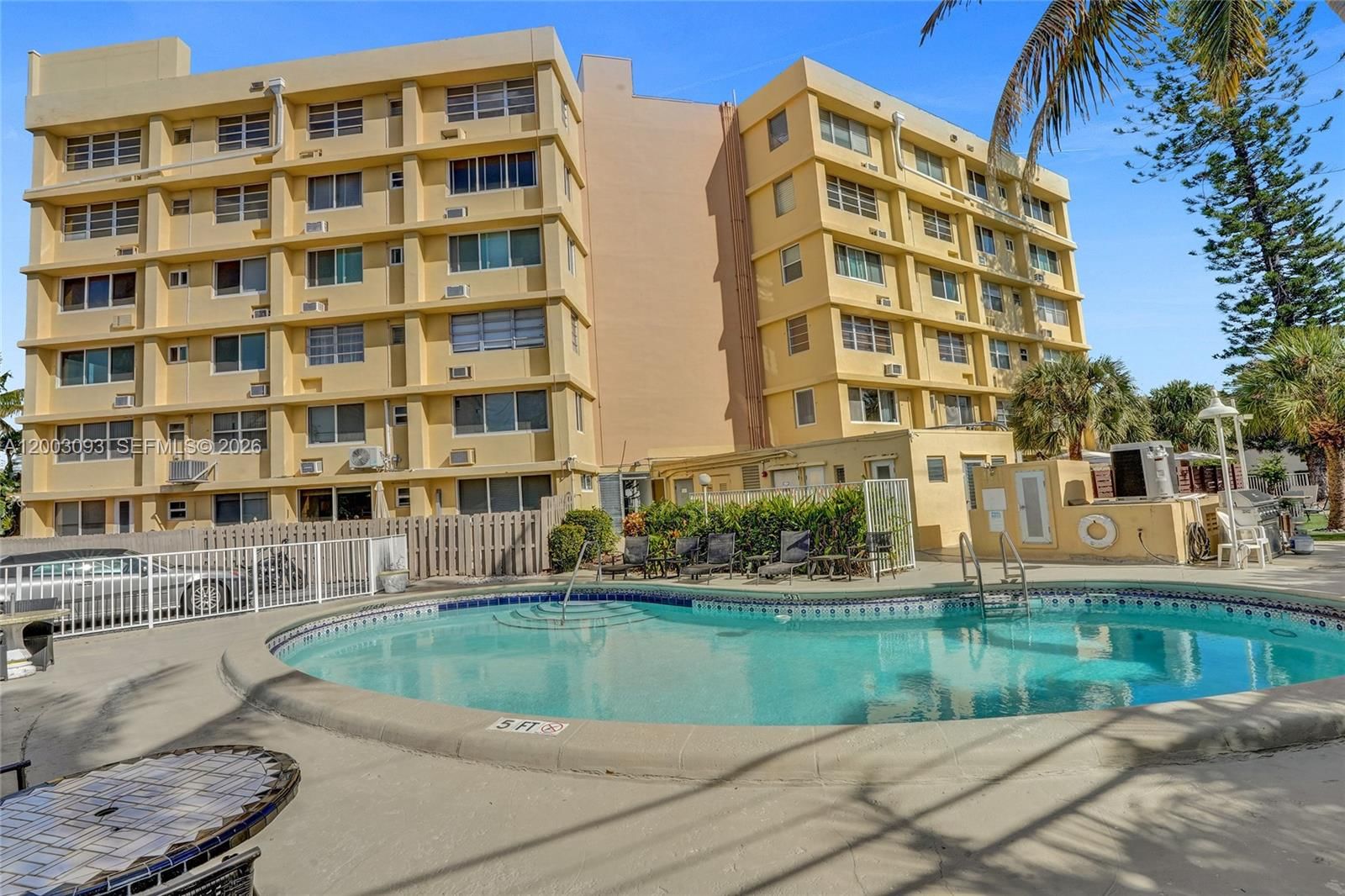 2400 NE 9TH ST, Unit 603 - 1