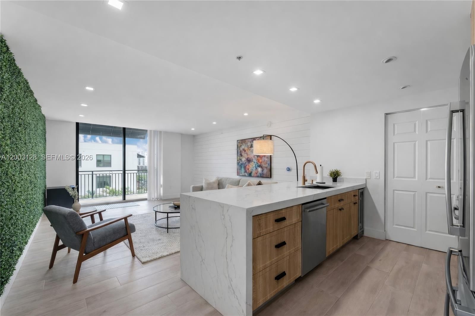 1300 Ponce De Leon Blvd, Unit 815 - 1