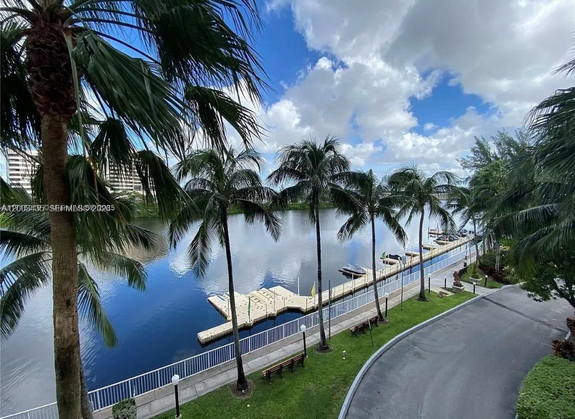 5077 NW 7th St, Unit 1107 - 1