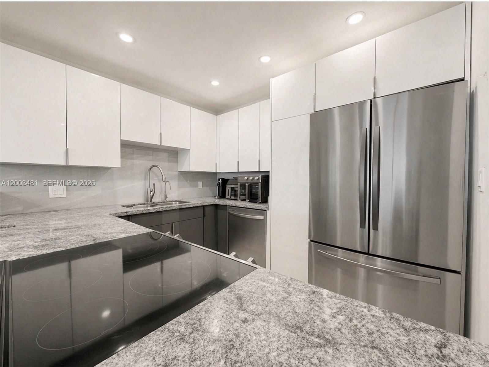 3800 S OCEAN DR, Unit 802 - 1