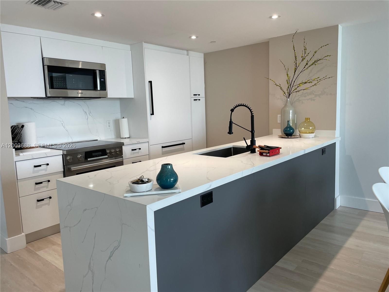 50 BISCAYNE BLVD, Unit 2611 - 1