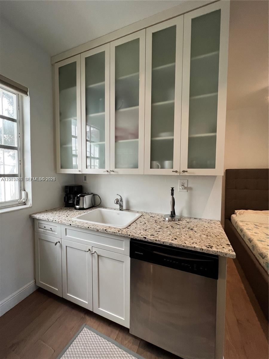 439 15TH ST, Unit 12 - 1