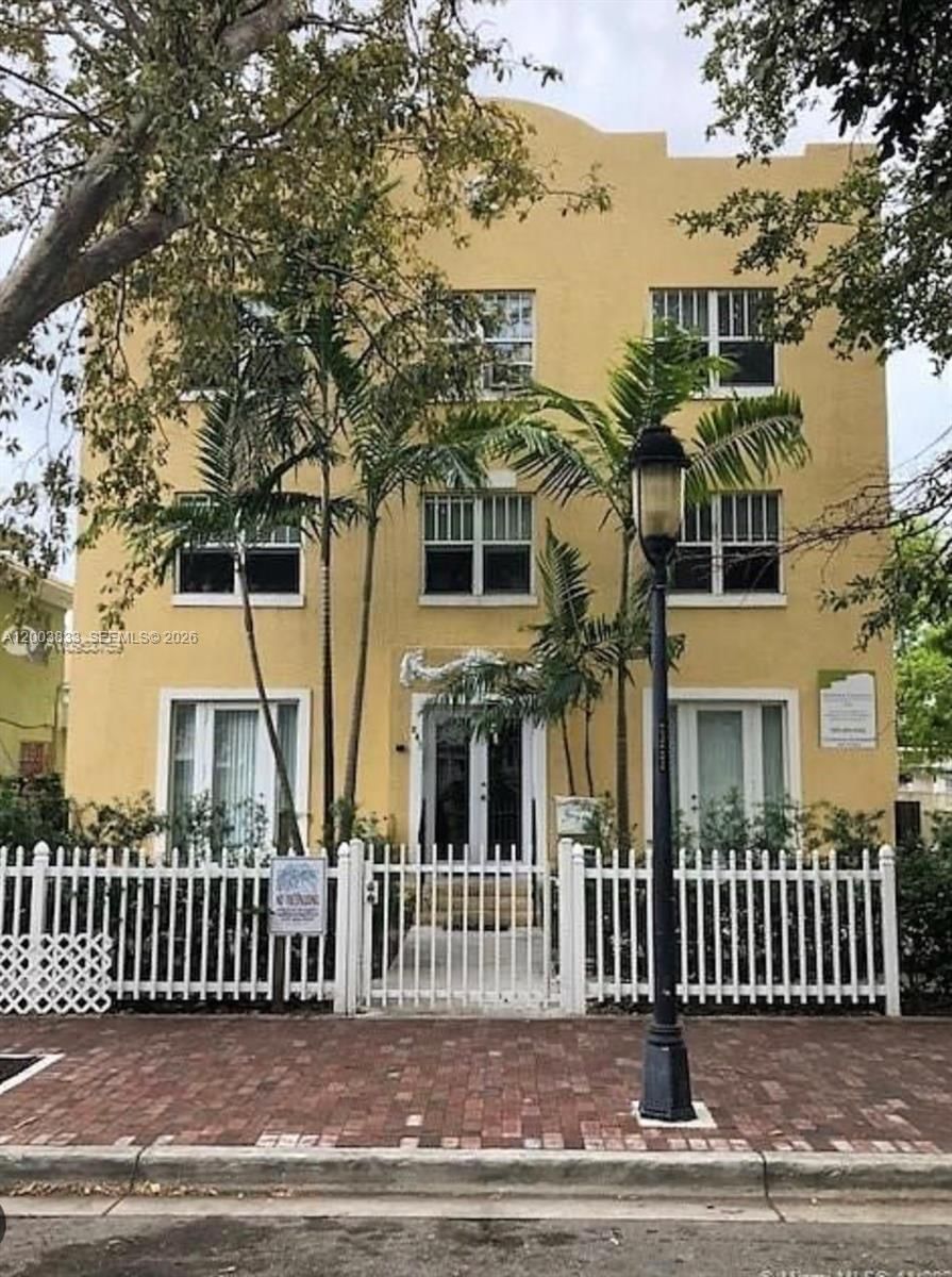 843 SW 13TH AVE, Unit 202 - 1