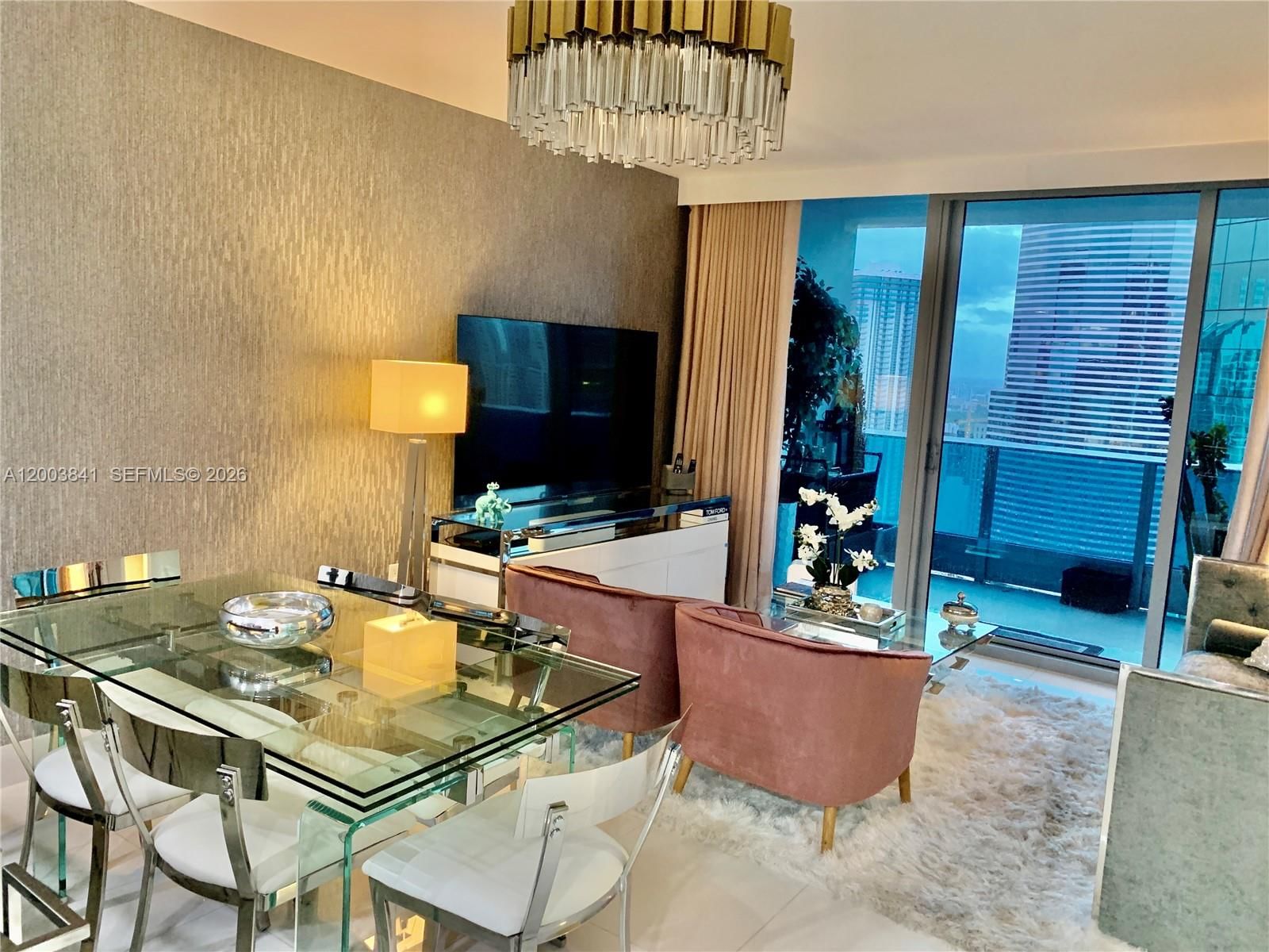 200 BISCAYNE BLVD WAY, Unit 4011 - 1