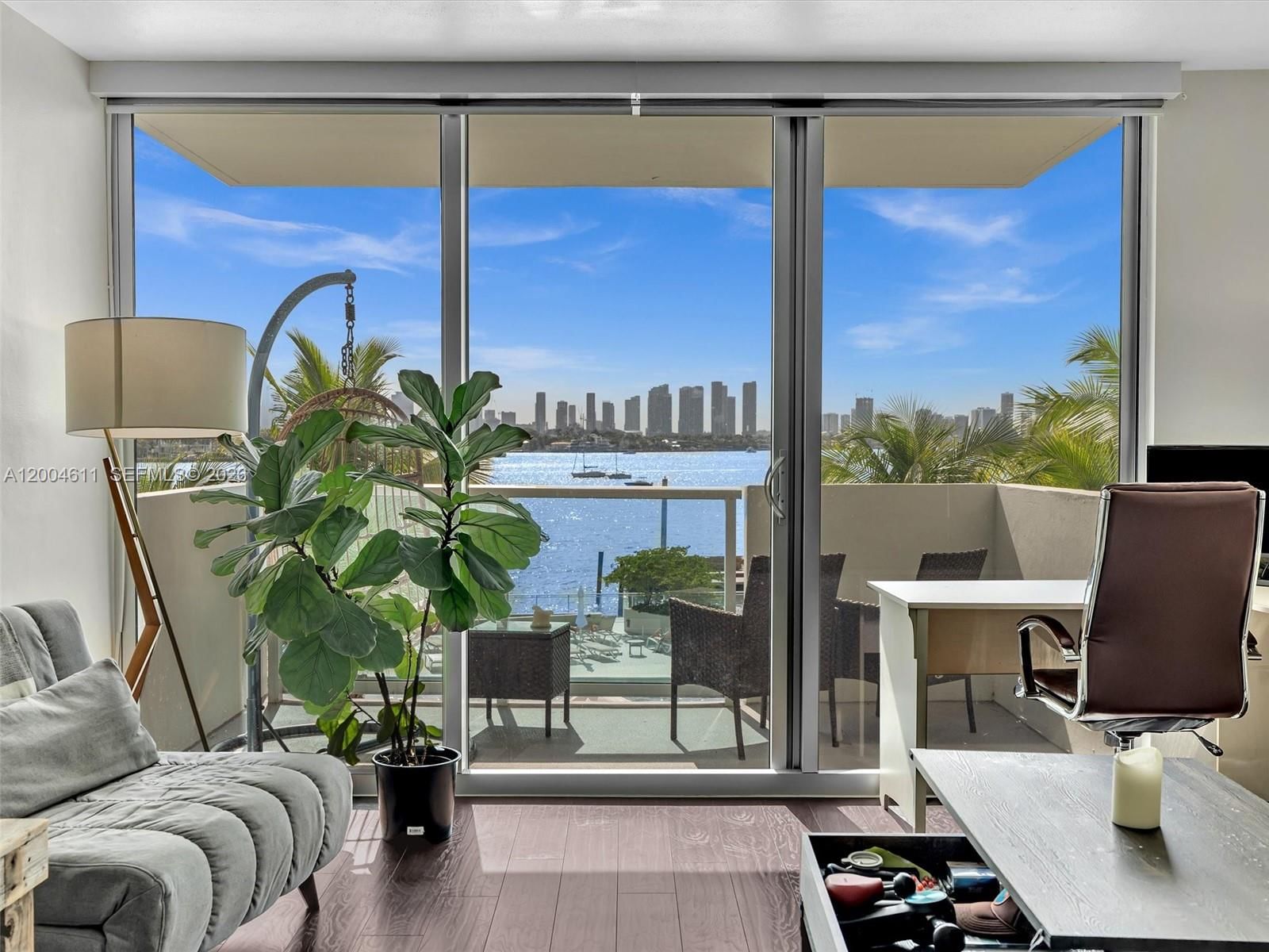 1200 W AVE, Unit 305 - 1