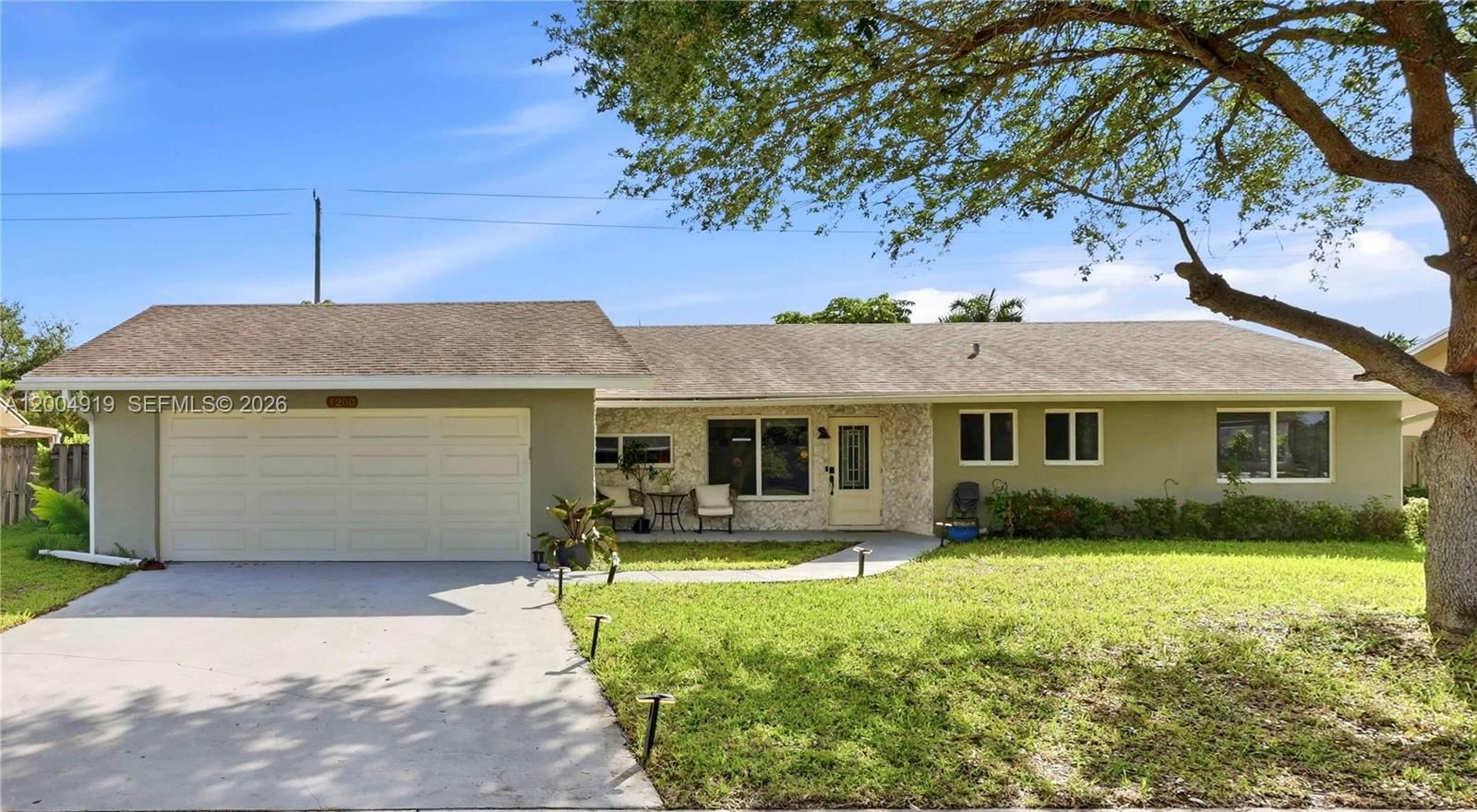 1200 ROWAYTON CIR - 1