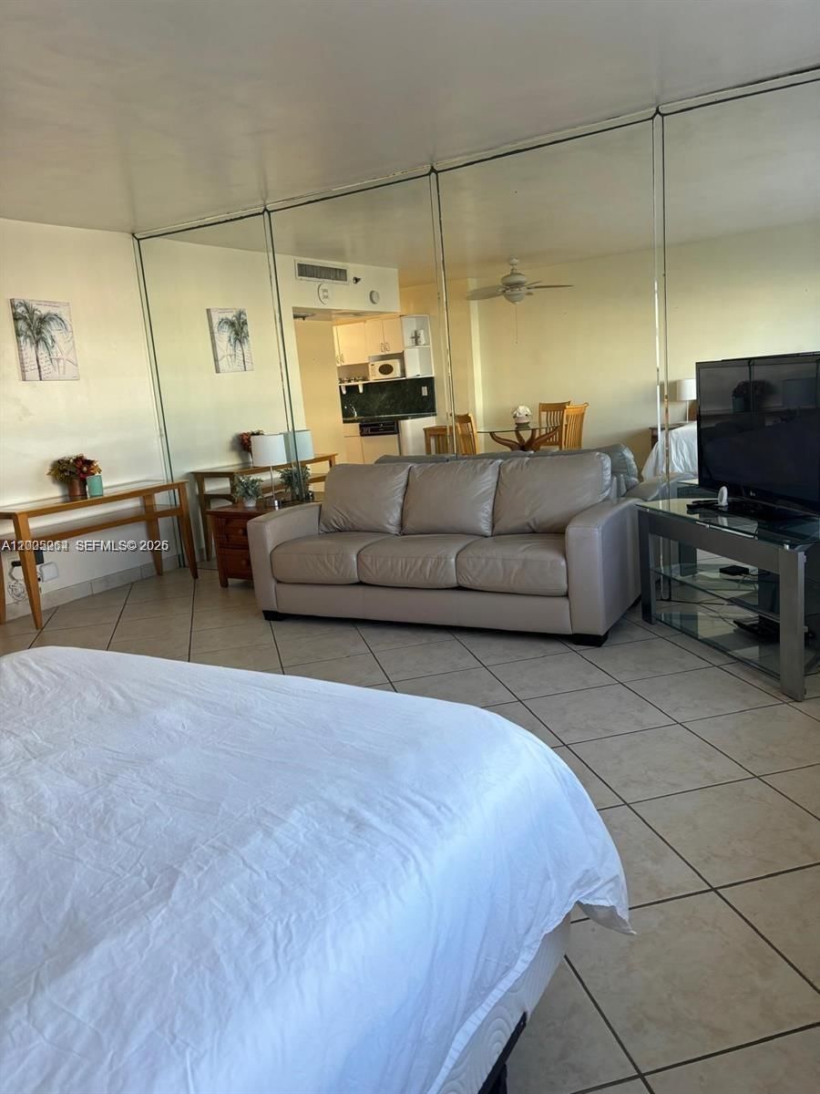 100 LINCOLN RD, Unit 731 - 1