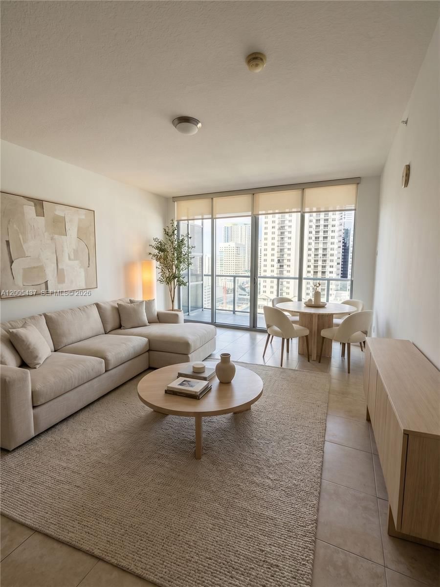 1111 SW 1ST AVE, Unit 2124-N - 1