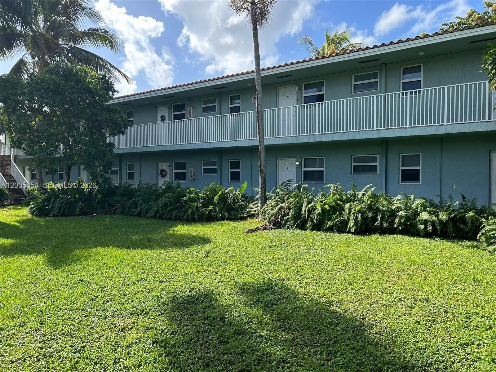 3260 NE 19TH AVE, Unit 16 - 1