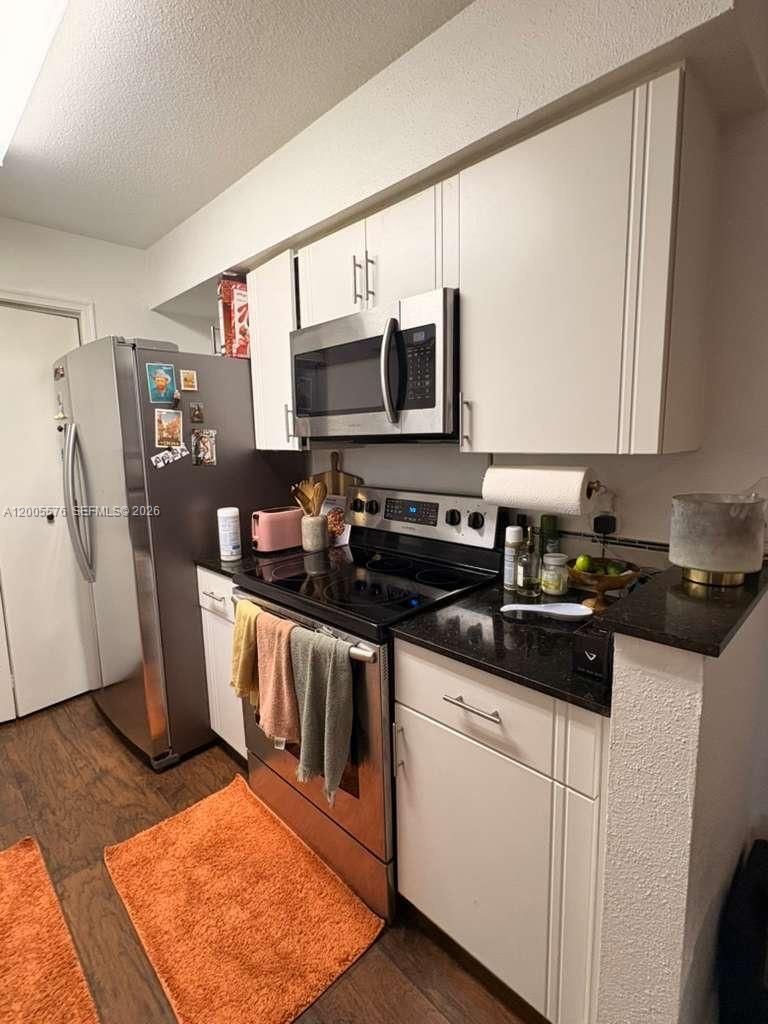 833 RIVERSIDE DR, Unit 834 - 1