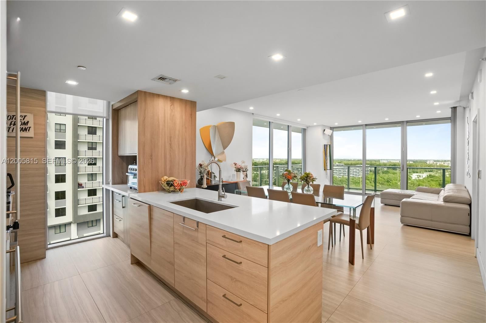 16385 BISCAYNE BLVD, Unit 1601+2 Parkings - 1