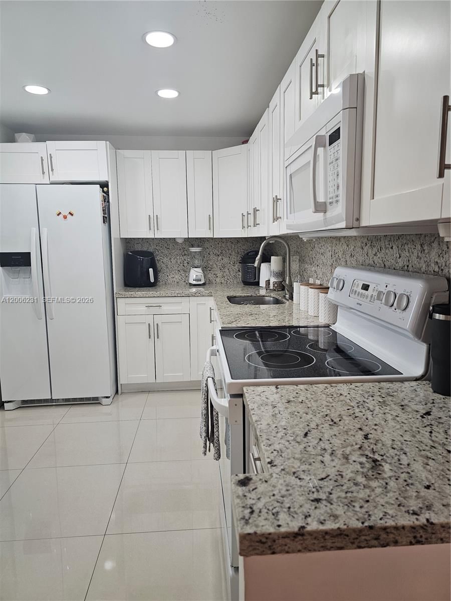 20400 W COUNTRY CLUB DR, Unit 315 - 1