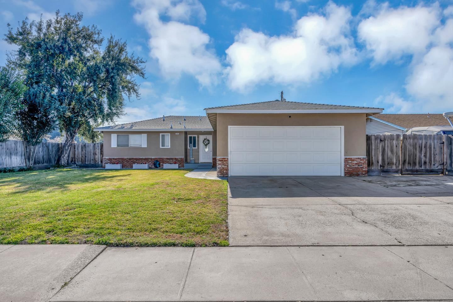 MLS Listing Photo 1