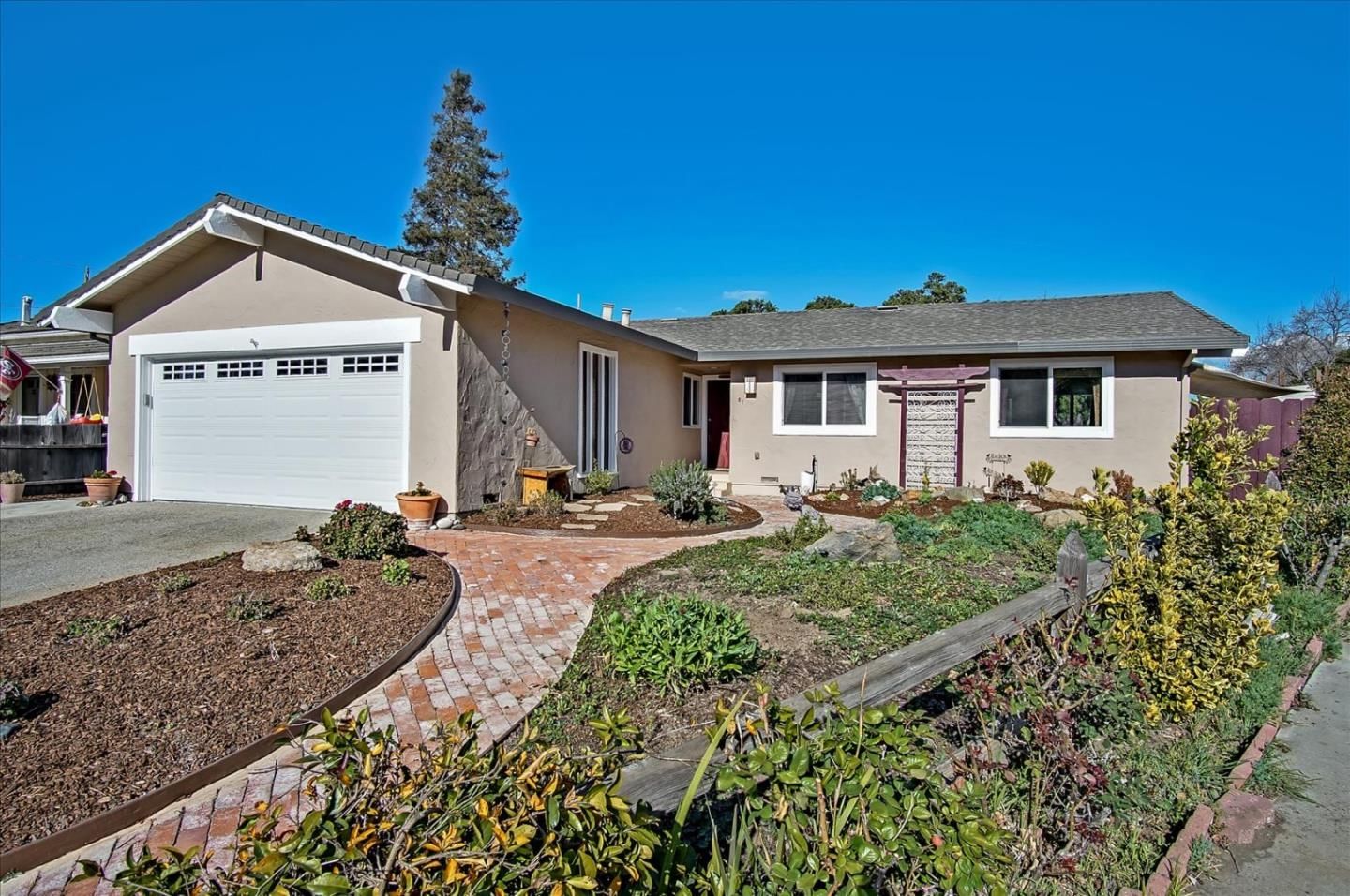 Listing Photo 1