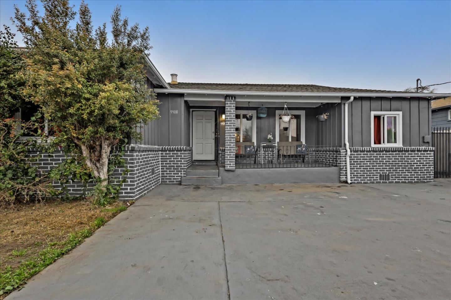 Listing Photo 1