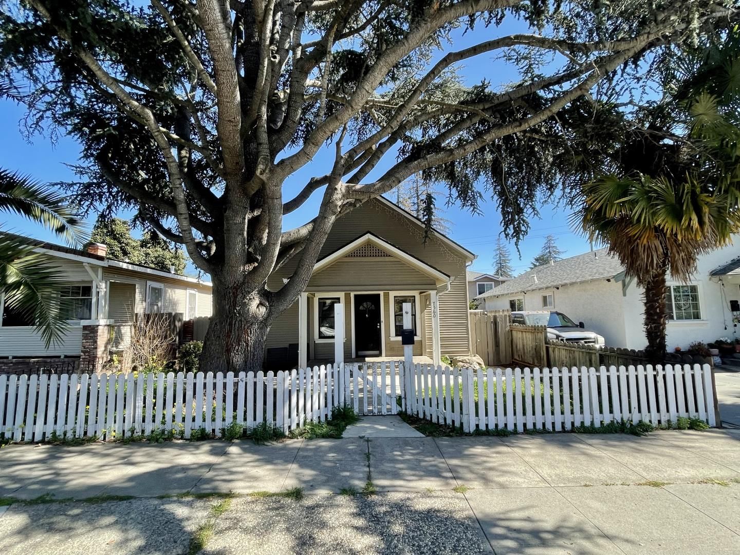 Listing Photo 1
