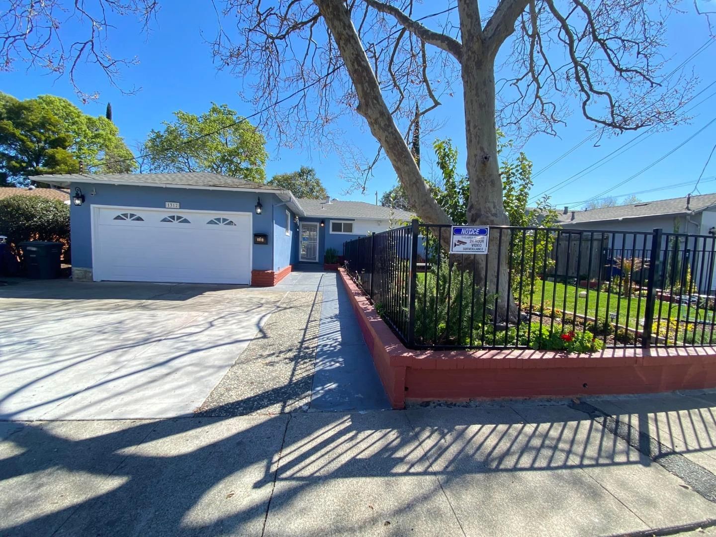 MLS Listing Photo 1