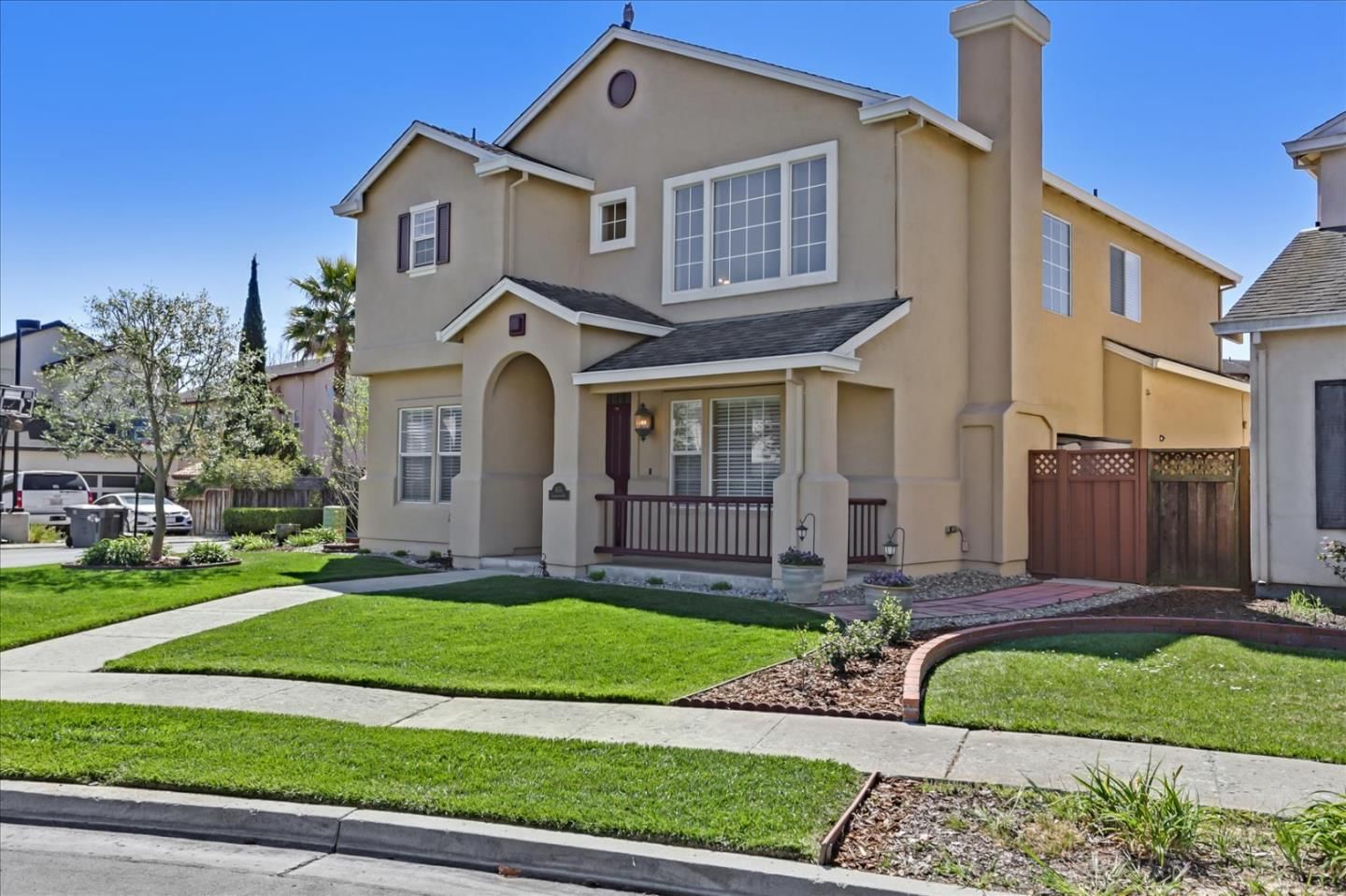 Listing Photo 1