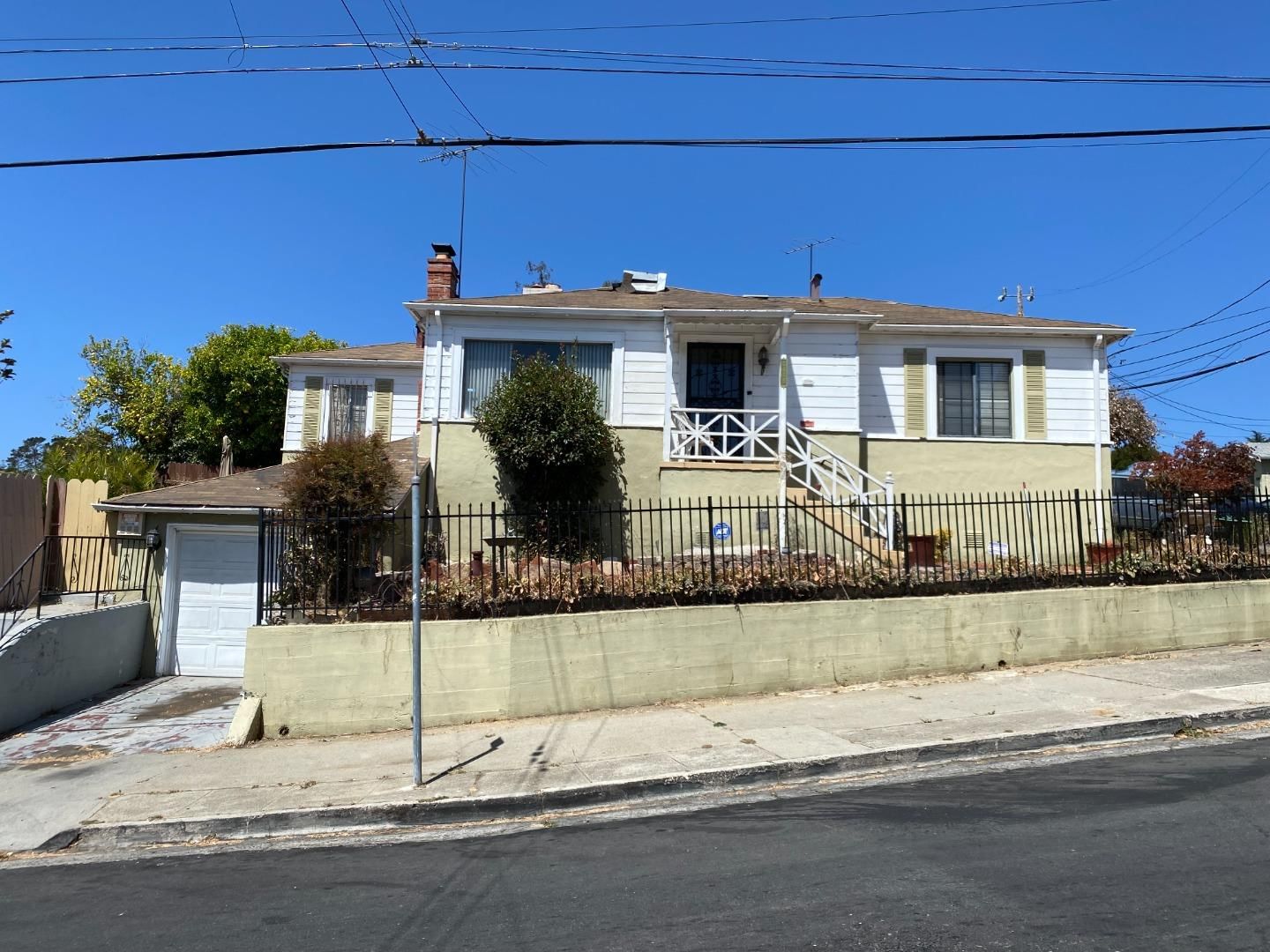 Listing Photo 1
