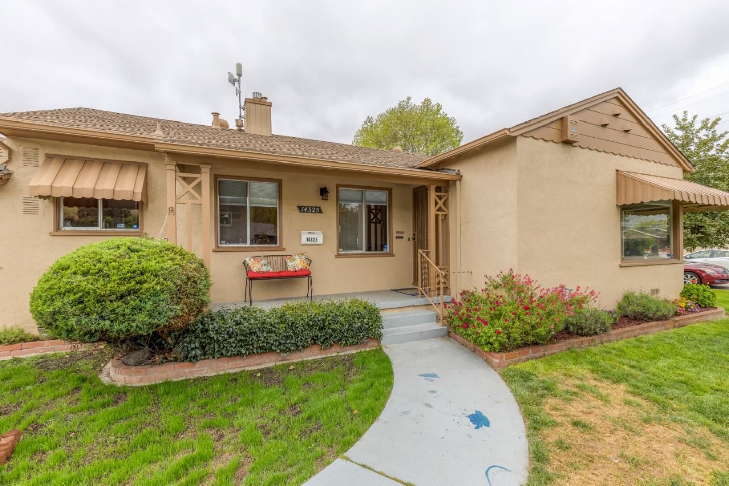 Listing Photo 1