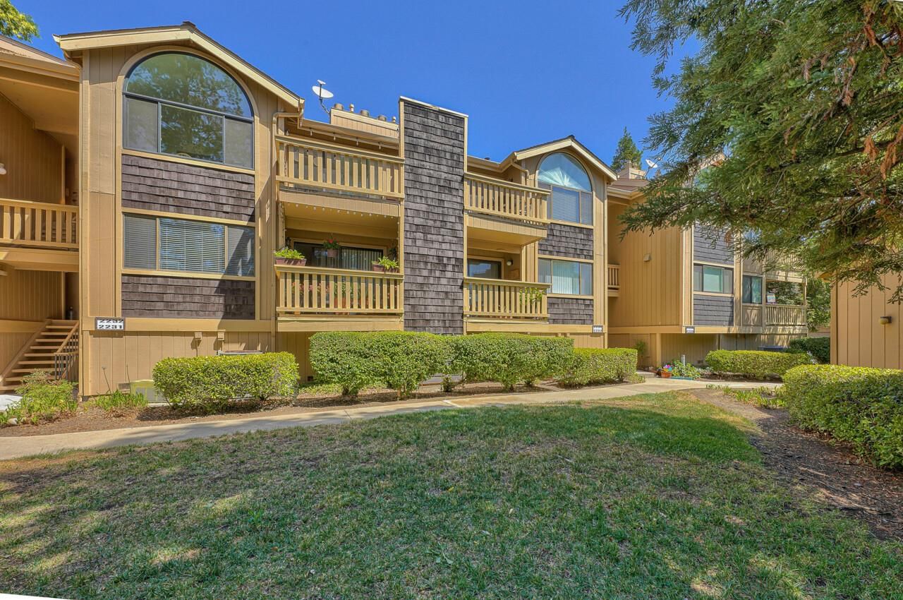 MLS Listing Photo 1