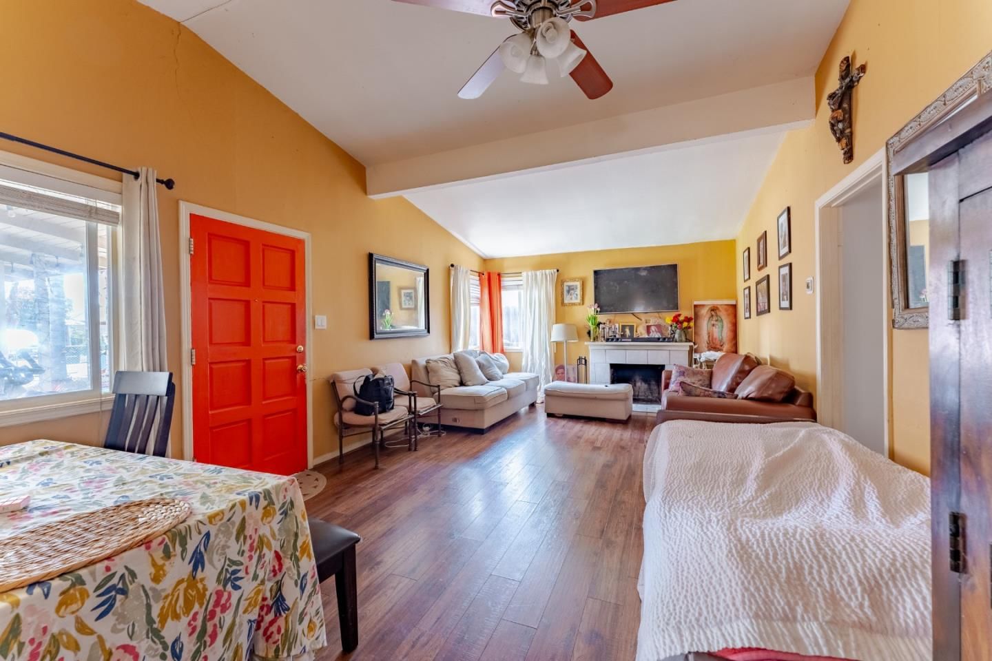 Listing Photo 1